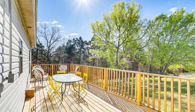 Ozark Cabin w Deck Near Norfork Lake!