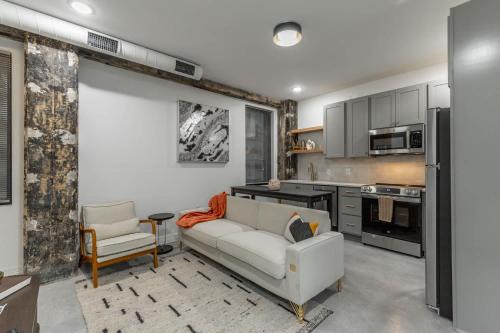 Park Hotel 1BR Suite 410