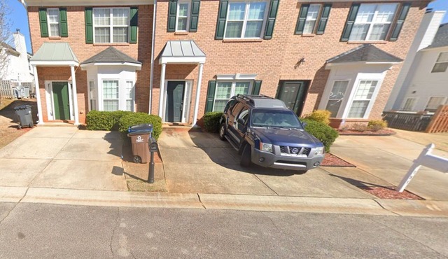 Peaceful 2BR/3BA Townhome