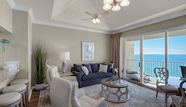 Penthouse Perfection, Stunning Ocean Views from every room W/Free Beach Chairs