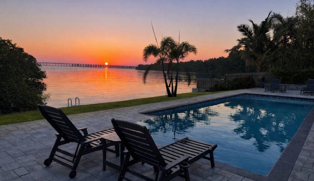Perfect 3-bedroom house with a Pool and Spa in serene Clearwater