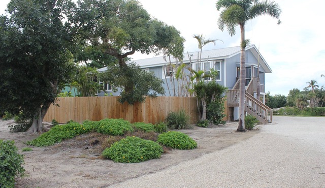 Perfect Beach House-4-bedroom house in Sanibel