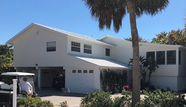 Perfect Beach House Excellent Location - Quiet Street & Very Short Walk to Beach