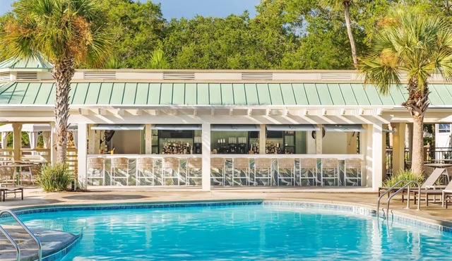 Perfect Retreat! 3 Rooms w/Balcony! Pool, Pet-Friendly, Near the Beach!