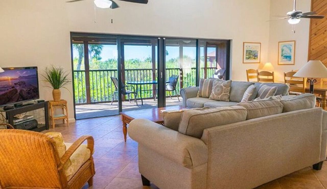 Pet friendly 3BR Villa with Gulf Views & Rooftop Sundeck - Private Beach - Signal Inn 17