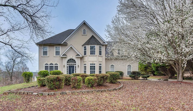 Pet-Friendly Atlanta Home: 9 Mi to Downtown!