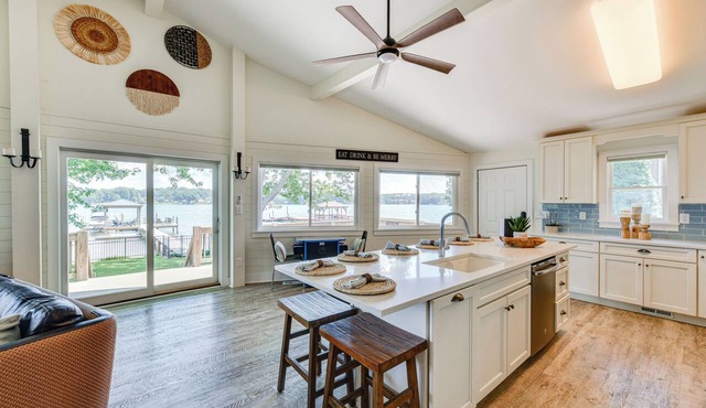 Pet-friendly Lake Norman Home With Boat Dock!