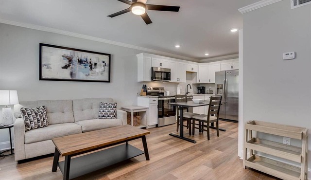 Pines at 5 Corporate Furnished Rentals Suite 110