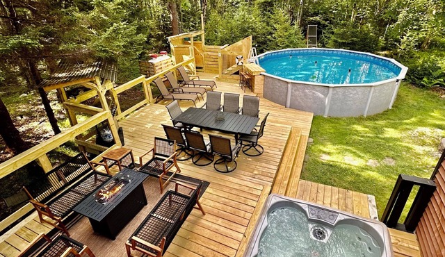 Poconos Cottage Solar Heated Pool Hot Tub Game Room