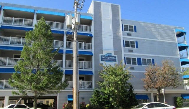 POOL/1 BLOCK FROM BEACH/Internet, Central Air, Elevator, Well Equipped kitchen