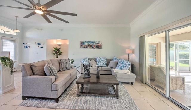 Pool & Fenced Yard: Sebring Retreat