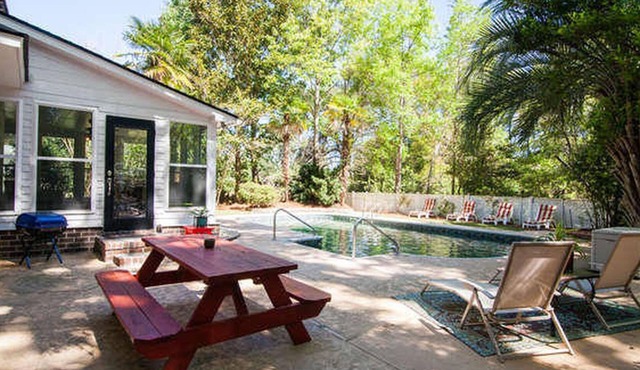 Pool. Great Location. 5 mi to Folly or Downtown