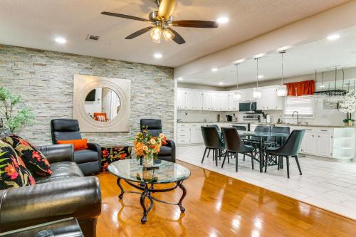 Pool, Hot Tub & Backyard Fun! Savannah Retreat