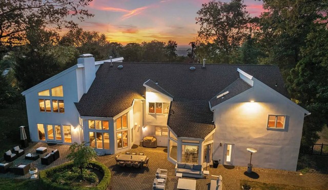 Private 1-Acre 6BR Luxury Estate - Major international sporting event 20min to MetLife Stadium & NYC