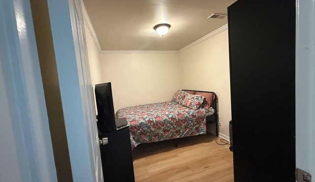 Private 1-Bedroom Walk-Out Basement in Dumfries