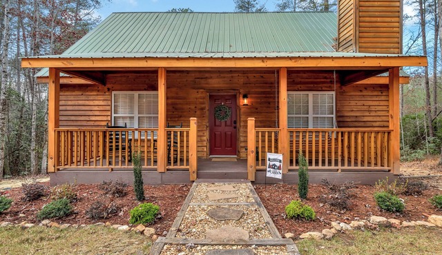 Private Cabin for 8 | Fire Pit, Games | Near Helen