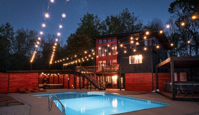 Private Heated Pool & Hot Tub; Fire Pit; Gameroom