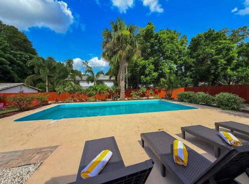 Private Pool Game Room Fun Fenced Yard