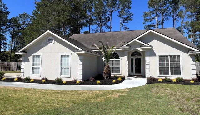 Private room in quaint Richmond Hill, Ga!