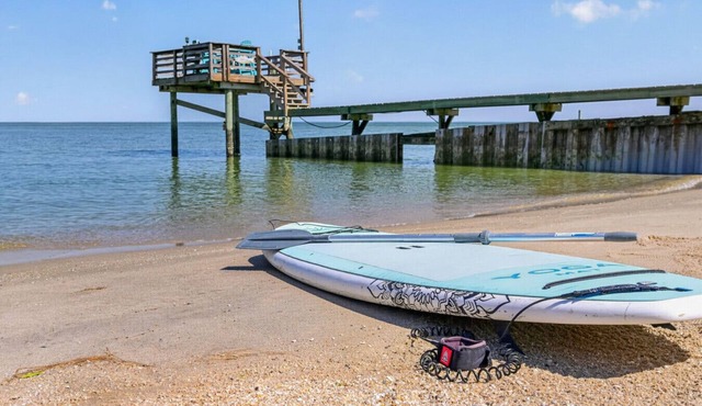 Private Sandy Beach & Chesapeake Bay Sunsets