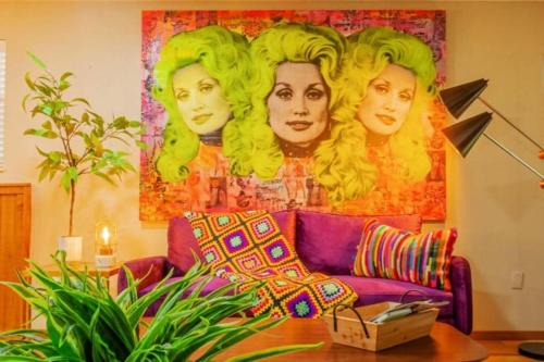 PSYCHEDELIC DOLLYS DRIVE Wifi Grill Woods Mtns