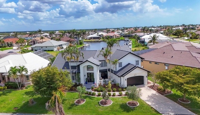 Punta Gorda Isles 4-Bedroom Private Pool Home on Canal