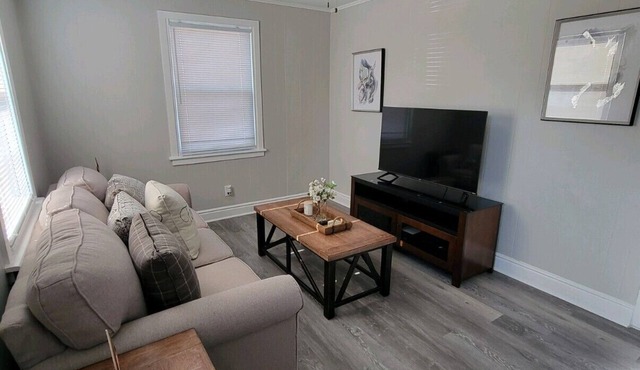 Quiet 2 Bedroom - Mins to downtown Columbia