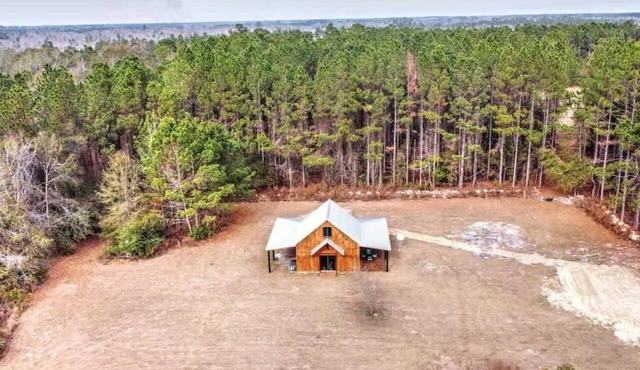 Quiet Acres Barn By Dream Vacation