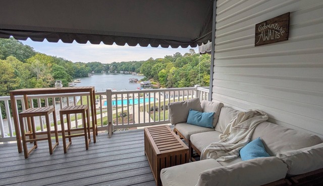 Quiet Lakefront Hideaway - Pool, Fishing & Beautiful Views