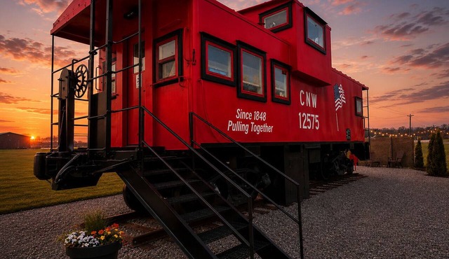Real Train Caboose Near Elephant Rocks & Johnson Shut-Ins with Firepit