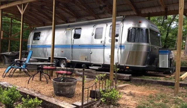 Refurbished 1999 Airstream Rental for Glamping in Alabama