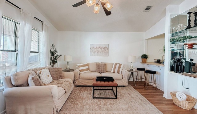 Relaxing 2-bedroom resort in marvelous Panama City Beach