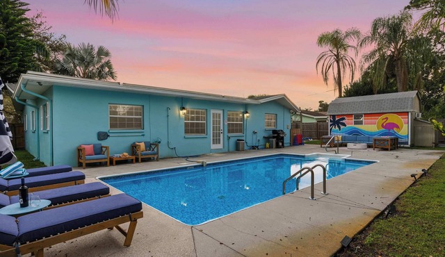 Relaxing 4BR home w/pool & fire pit