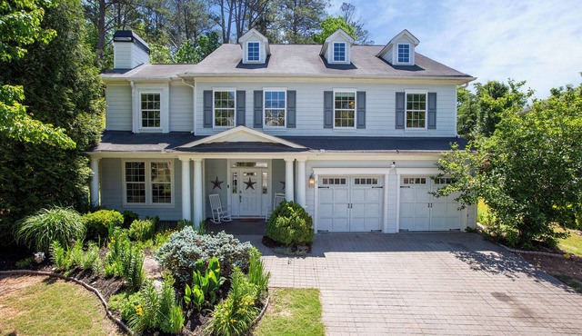 Relaxing Retreat with Quick Access to Airport & City