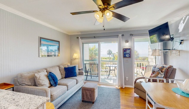 Renovated villa with gorgeous ocean views, pool, grills, & great location