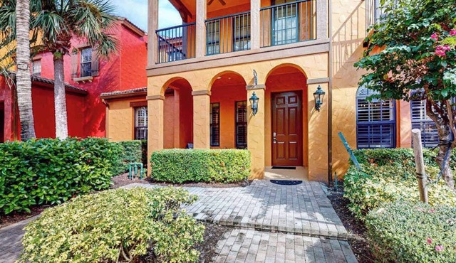 Resort condo with private W/D, shared pool, and central AC