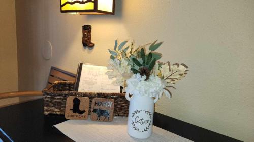 River Ranch Ground Floor Condo Steps to Rodeo and Saloon! 139