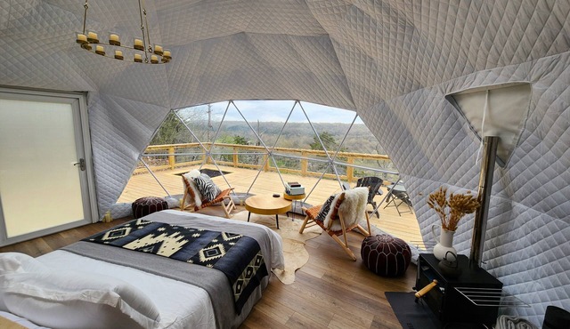 RIVER VIEW Cliff Dome Glamping @ White River, minutes to fishing, hikes!