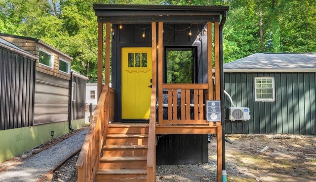 Riverside Retreat W/Shared Hot Tub & Sauna