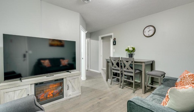 Rolling Hills Retreat, Cozy 2BR Near Lakes/Smokies