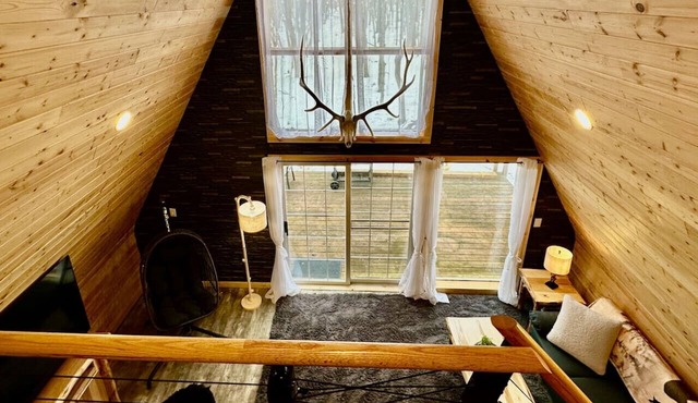 Romantic A-Frame - Hot Tub - Pets Welcome