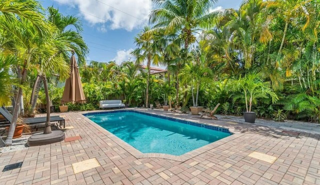 Rove Travel | Miramar Villa | Heated Pool, Beach