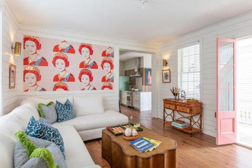 Royal Cottage I