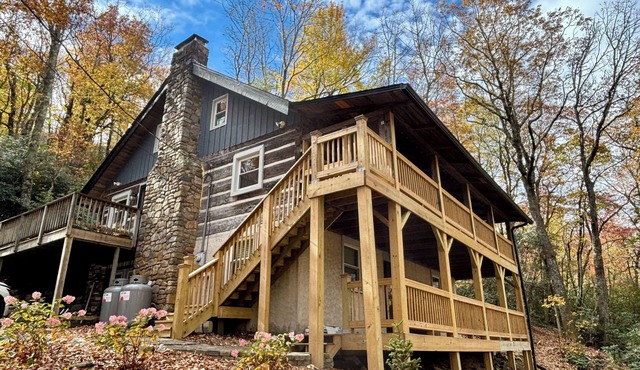 Rustic 5BR Cabin Near Grandfather Mtn, Linville & Blue Ridge Parkway – Sleeps 12