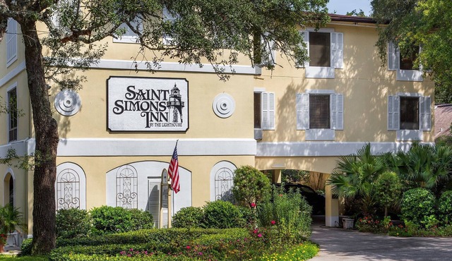 Saint Simons Inn by the Lighthouse