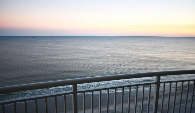 Sandy Beach Resort, 15th floor, 1Bdr Oceanfront, 8 Guests, Myrtle Beach