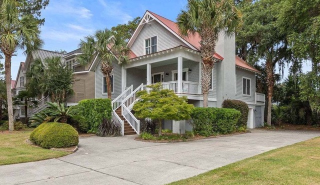 Seabrook Village! Amenity access available for purchase! Pet Friendly!