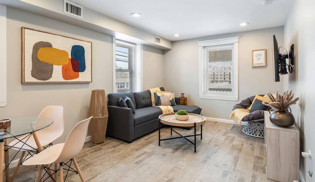 Seaside Suite Steps to Beach & Boardwalk Prime Location