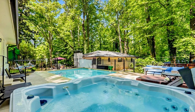 Secluded ATL City Retreat with Guest House Pool HotTub BBQ