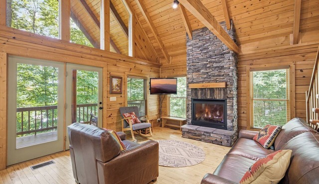 Secluded Cabin near heart of Wears Valley